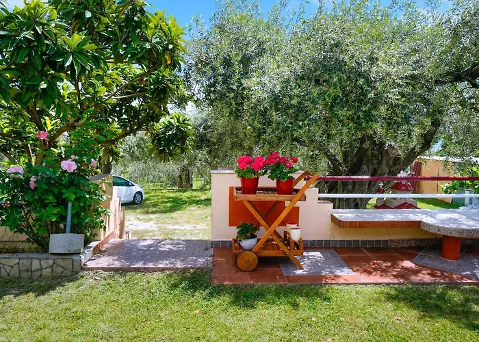 Apartment Melina 2 *